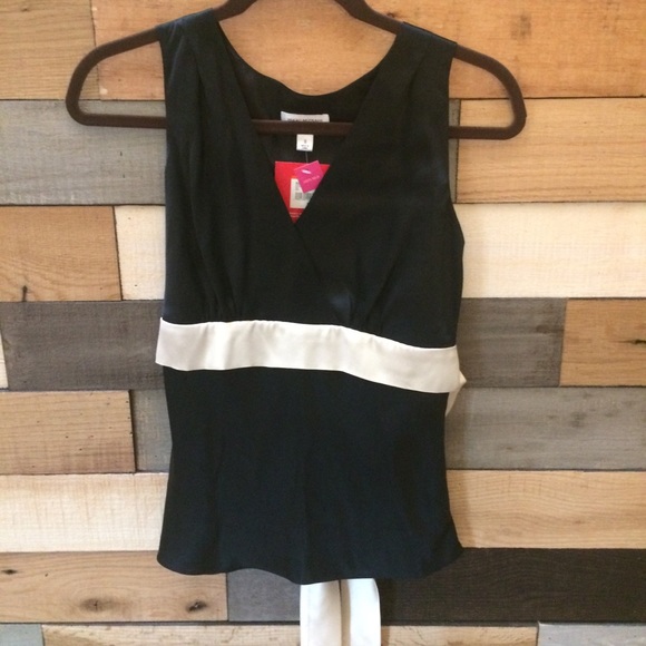 NWT Black Silk Sleeveless Blouse With Cream Sash - Picture 2 of 8